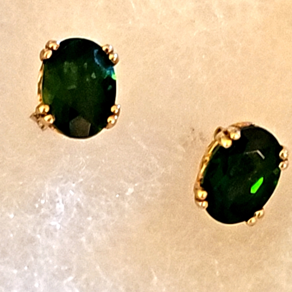 10k Gold Emerald Post Earrings